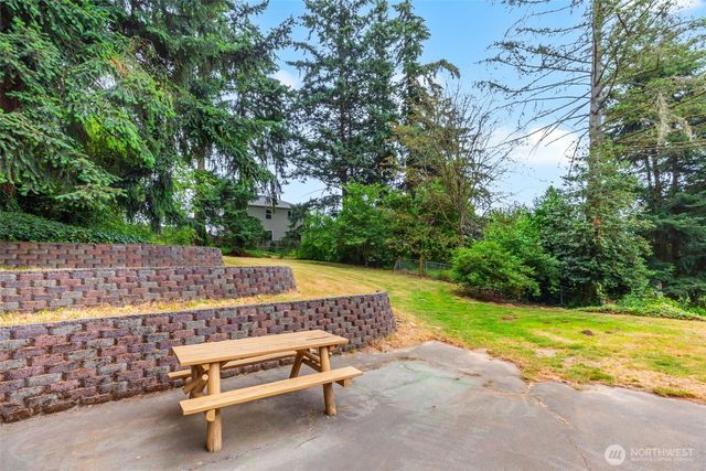1022 S 197th Street, Des Moines, WA 98148
