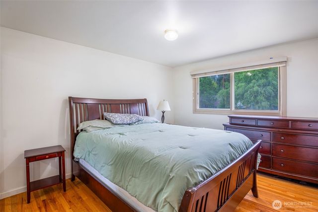 1022 S 197th Street, Des Moines, WA 98148