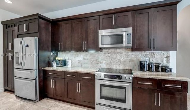 1220 McKinley, Lehigh Acres, FL 33972