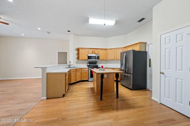 4510 SUMMER WALK Court, Jacksonville, FL 32258