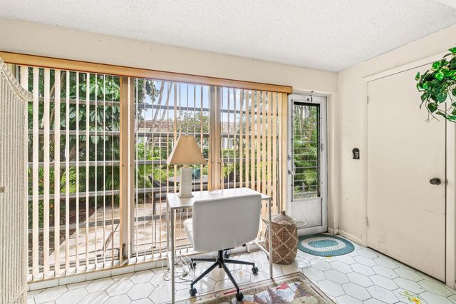 13735 Flora Place B, Delray Beach, FL 33484