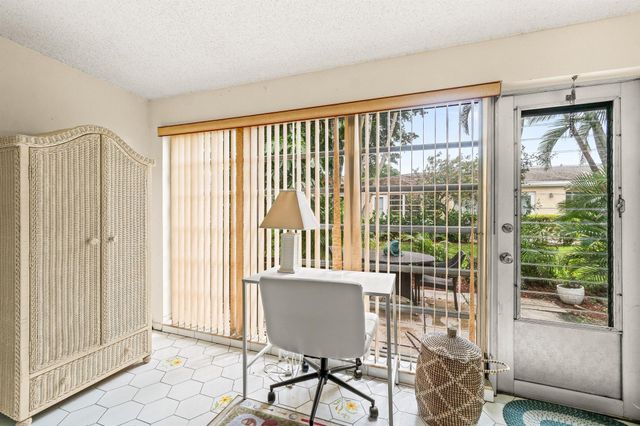 13735 Flora Place B, Delray Beach, FL 33484