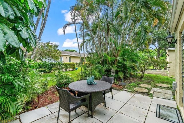 13735 Flora Place B, Delray Beach, FL 33484