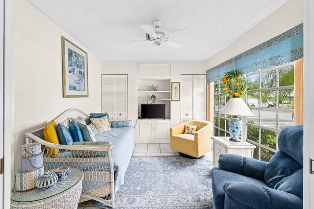 13735 Flora Place B, Delray Beach, FL 33484
