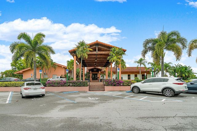 13735 Flora Place B, Delray Beach, FL 33484