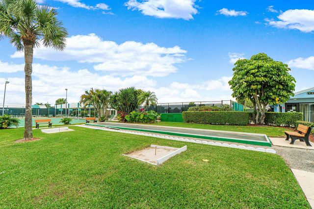 13735 Flora Place B, Delray Beach, FL 33484