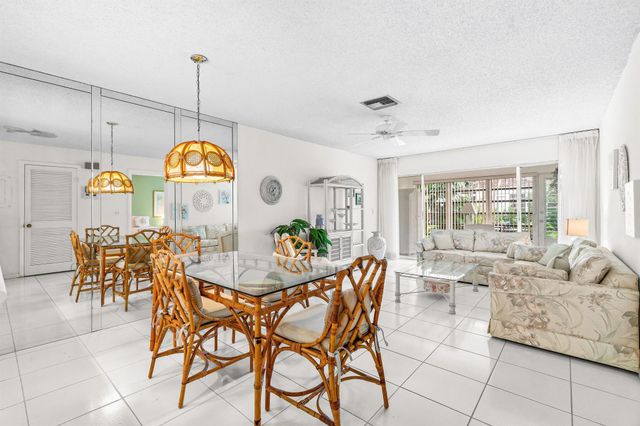 13735 Flora Place B, Delray Beach, FL 33484