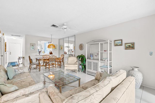 13735 Flora Place B, Delray Beach, FL 33484