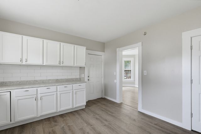 2214 W 2ND Street, Davenport, IA 52802