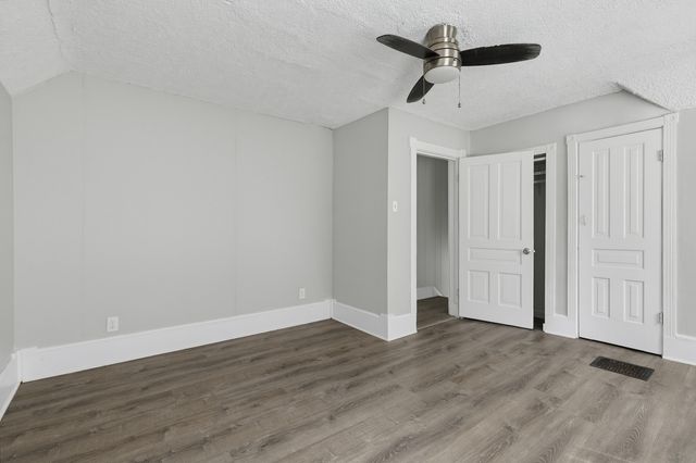 2214 W 2ND Street, Davenport, IA 52802