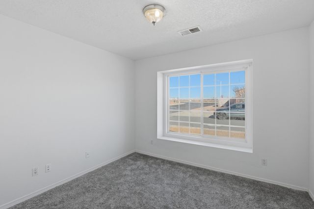 8412 Zydecko Avenue SW, Albuquerque, NM 87121