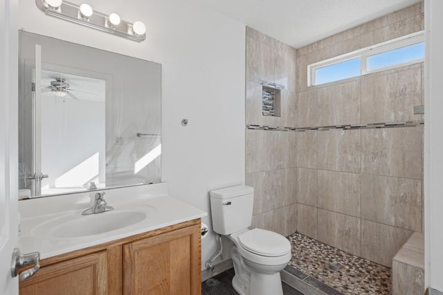 8412 Zydecko Avenue SW, Albuquerque, NM 87121