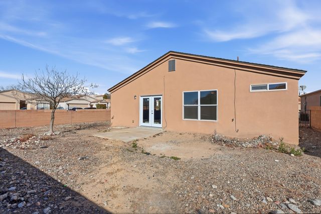 8412 Zydecko Avenue SW, Albuquerque, NM 87121