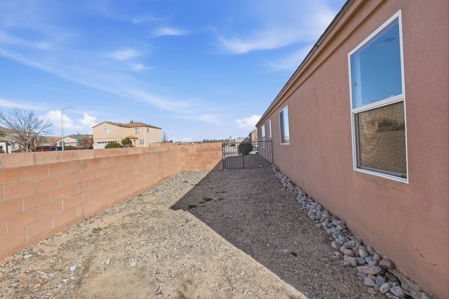 8412 Zydecko Avenue SW, Albuquerque, NM 87121