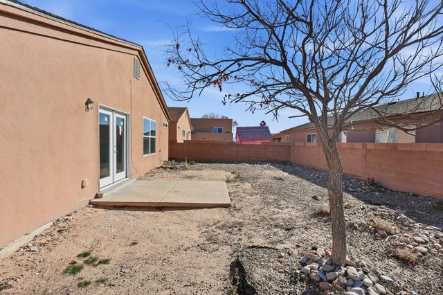 8412 Zydecko Avenue SW, Albuquerque, NM 87121