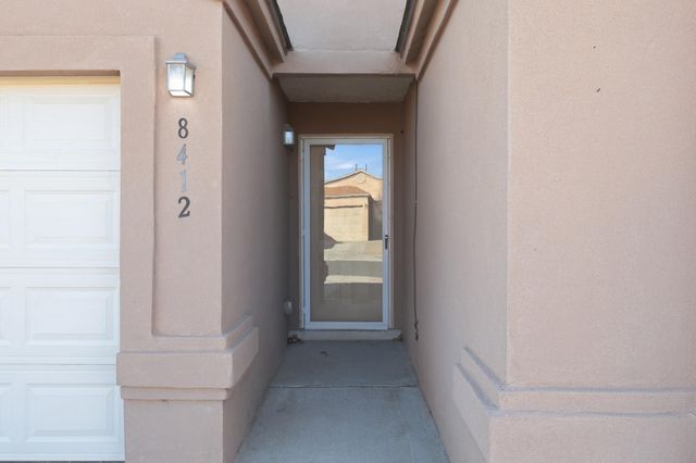 8412 Zydecko Avenue SW, Albuquerque, NM 87121