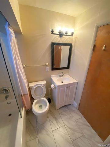 145 E Maplehurst Street, Ferndale, MI 48220