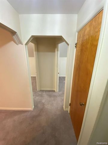 145 E Maplehurst Street, Ferndale, MI 48220
