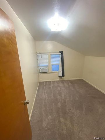 145 E Maplehurst Street, Ferndale, MI 48220