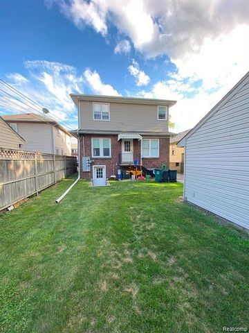 145 E Maplehurst Street, Ferndale, MI 48220