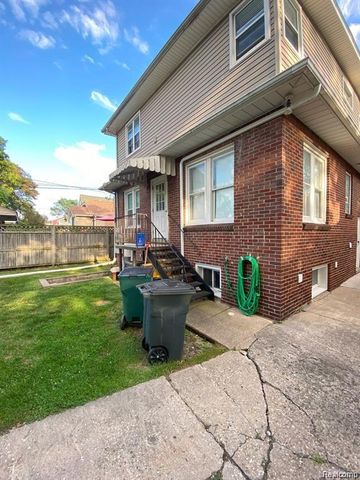 145 E Maplehurst Street, Ferndale, MI 48220