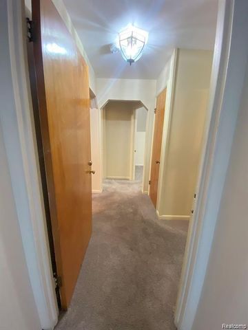 145 E Maplehurst Street, Ferndale, MI 48220