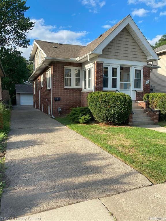 145 E Maplehurst Street, Ferndale, MI 48220