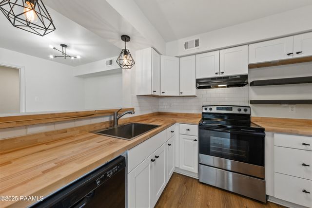 1400 E Bayou Parkway 3c, Lafayette, LA 70508