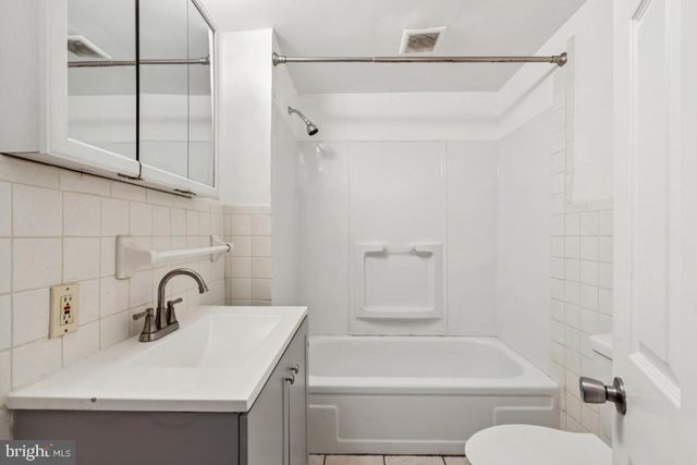 178 E CHARLESTON AVE, Lawnside, NJ 08045