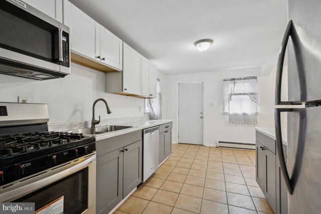 178 E CHARLESTON AVE, Lawnside, NJ 08045