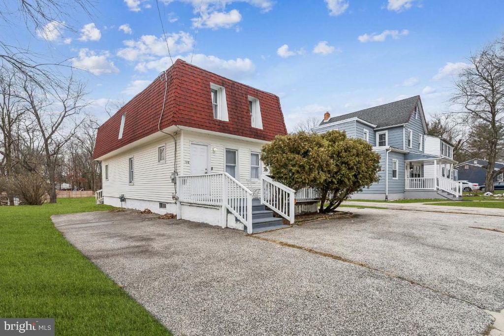 178 E CHARLESTON AVE, Lawnside, NJ 08045