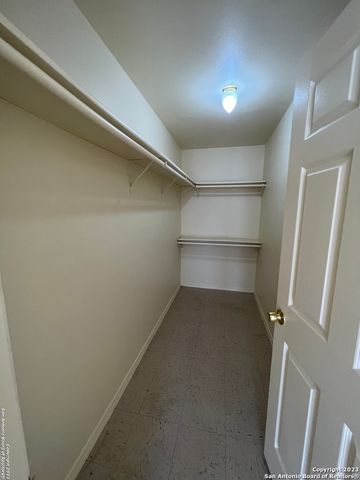 934 ARBOR PL, San Antonio, TX 78207
