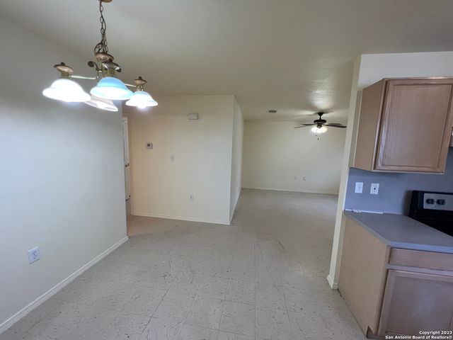 934 ARBOR PL, San Antonio, TX 78207
