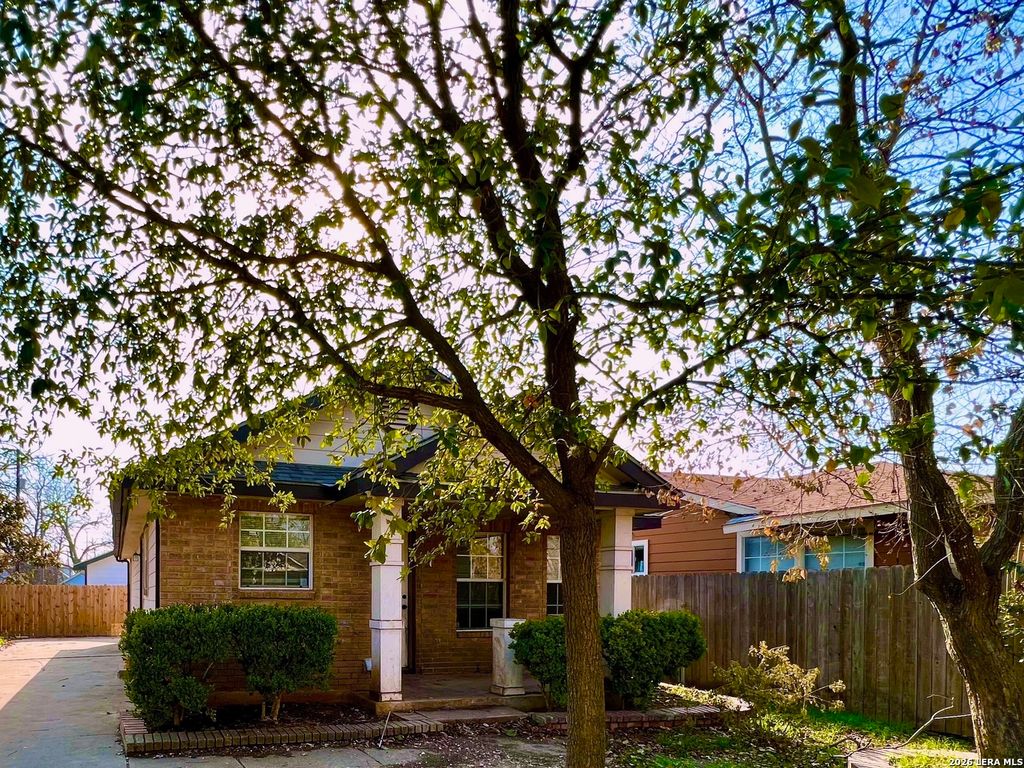 934 ARBOR PL, San Antonio, TX 78207