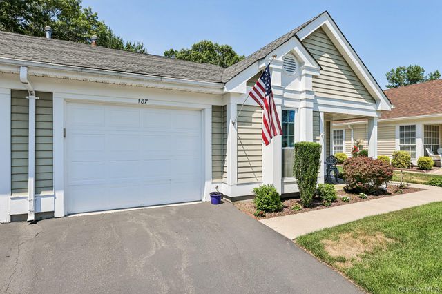 187 Glen Drive, Ridge, NY 11961