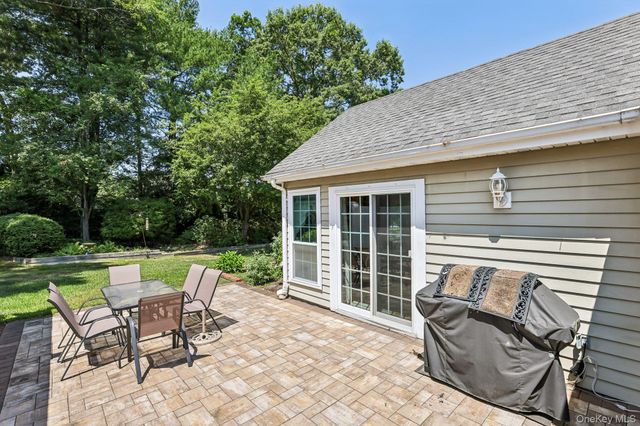 187 Glen Drive, Ridge, NY 11961