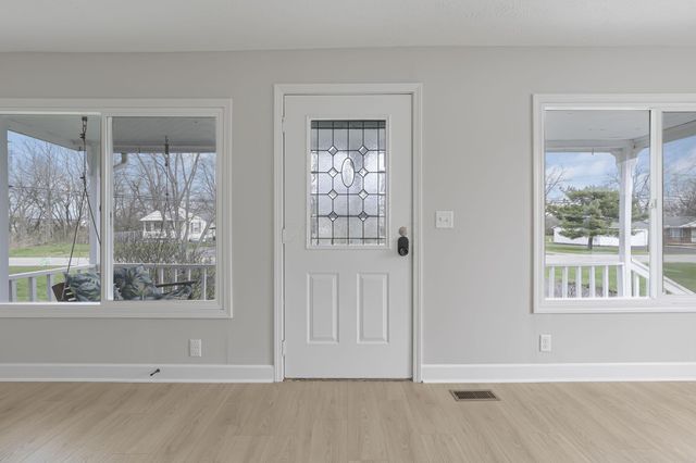 4161 Casa Boulevard, Grove City, OH 43123