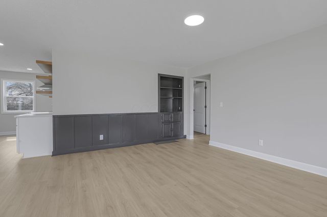 4161 Casa Boulevard, Grove City, OH 43123