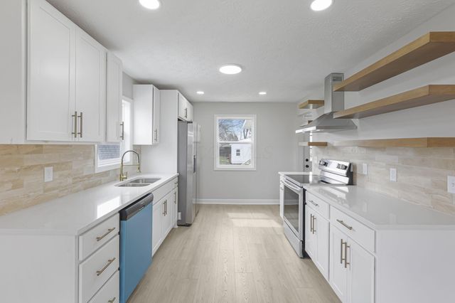 4161 Casa Boulevard, Grove City, OH 43123