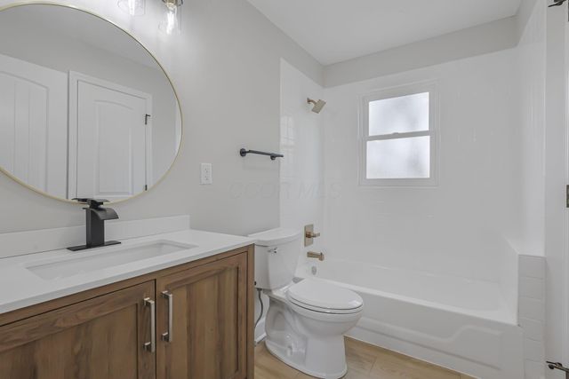 4161 Casa Boulevard, Grove City, OH 43123