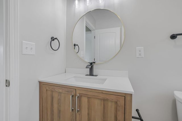 4161 Casa Boulevard, Grove City, OH 43123