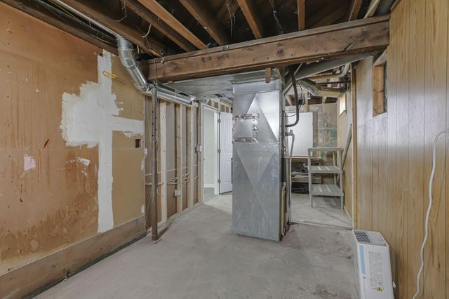 4161 Casa Boulevard, Grove City, OH 43123