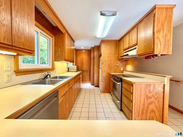 18 Wilson Road, Litchfield, CT 06759