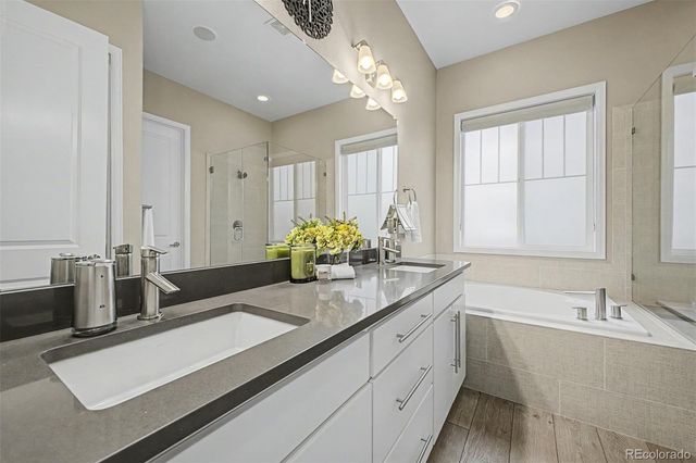 23701 E Calhoun Avenue, Aurora, CO 80016