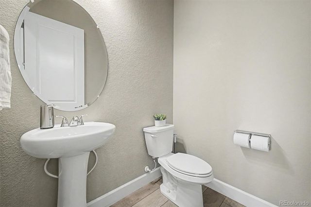 23701 E Calhoun Avenue, Aurora, CO 80016
