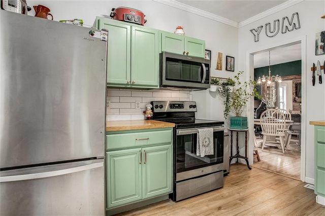 1833 S Hedges Avenue, Independence, MO 64052
