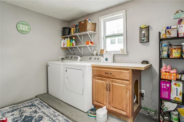 1833 S Hedges Avenue, Independence, MO 64052