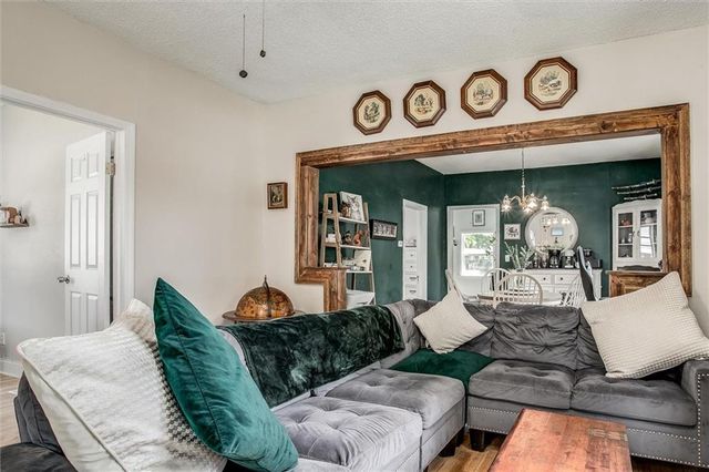 1833 S Hedges Avenue, Independence, MO 64052