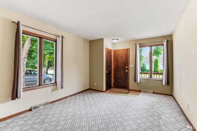 2291 Rockwood Avenue, Saint Paul, MN 55116