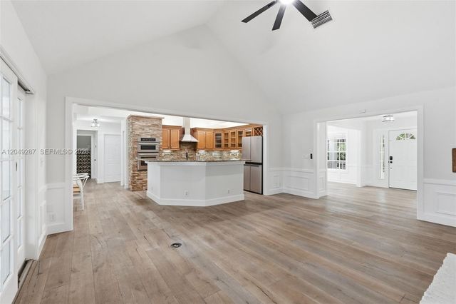 12921 N 76th Road N, West Palm Beach, FL 33412